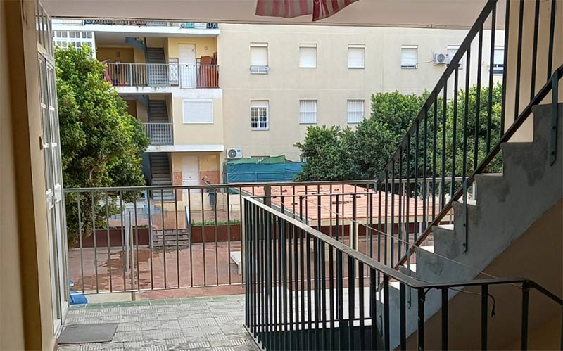 La Junta actuará en uno de sus diez bloques de viviendas de la barriada Antonio Muro