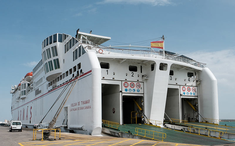 El Puerto de Cádiz se consolida como “la mejor conexión” entre la Península y Canarias