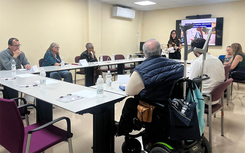 Renfe recaba sugerencias y opiniones de “clientes habituales” del Cercanías en la Bahía para “adaptar el servicio a sus necesidades”