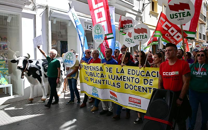 Jornada de huelga educativa también en Cádiz por el aumento de las plantillas docentes en la pública, con seguimiento “masivo” y “discreto”