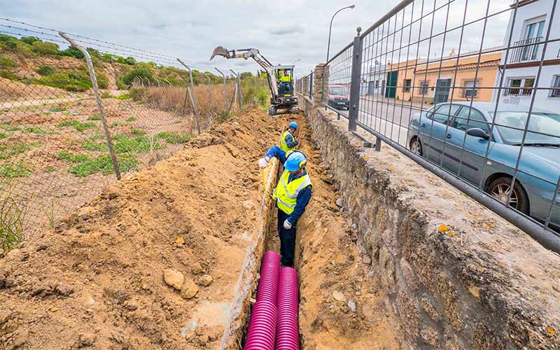 Se invierten 140.000 euros para solventar los cortes de luz en el entorno de La Almadraba