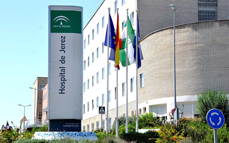 El Hospital de Jerez sufre día a día un “grave déficit” de auxiliares de enfermería y celadores