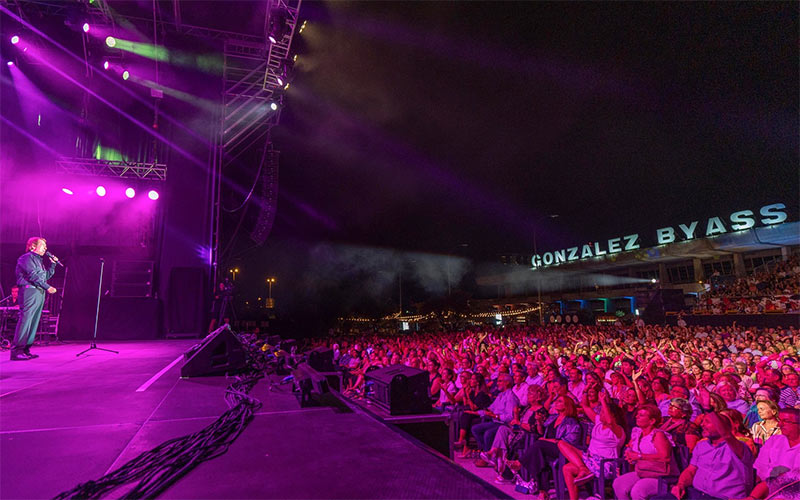 El Tío Pepe Festival alcanza en Jerez su décima edición con Ana Mena, Raphael, Take That, Luis Fonsi o la chirigota del Selu en su exquisito cartel