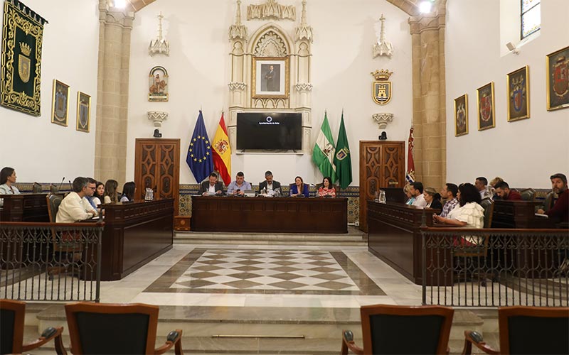 Una modificación presupuestaria permitirá en Rota ampliar los proyectos de mejora del entorno del Mercado Norte y del polígono industrial