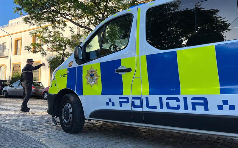 La Policía Local quiere “erradicar” a los gorrillas de El Puerto pero necesita “colaboración ciudadana”: “sin denuncia no podemos actuar”