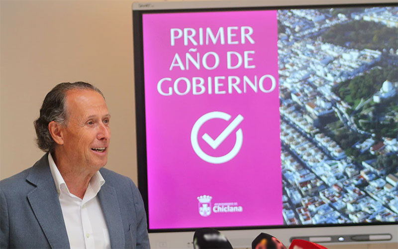 Román: “todo nuestro esfuerzo lo centramos en las personas; Chiclana avanza y es hoy la ciudad más emergente de la Bahía de Cádiz”