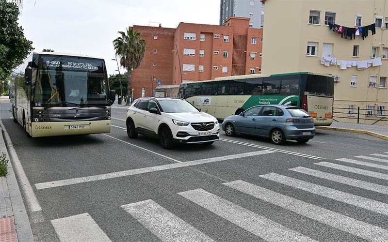 Hasta 25 líneas metropolitanas de autobús recuperan su recorrido por el puente Carranza