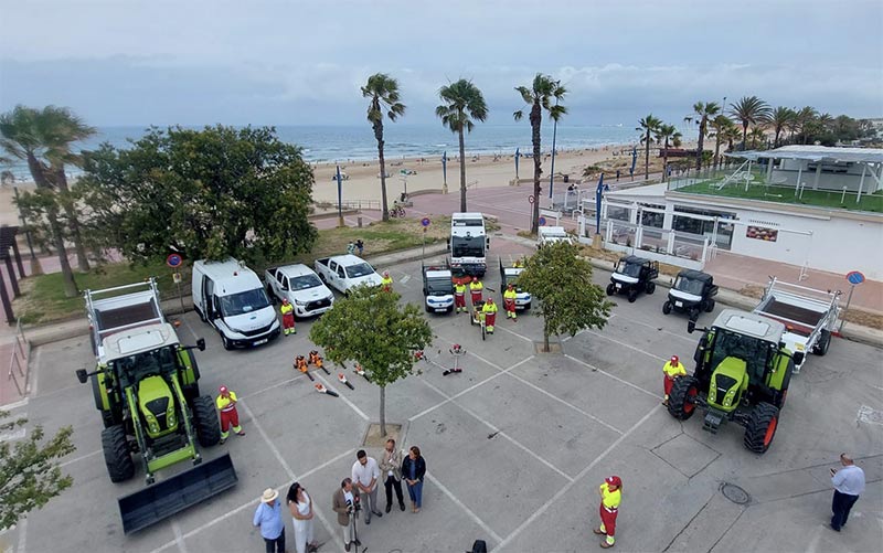 “Montar la playa” cada año supone unos 5 millones de euros a los chiclaneros; este verano se potencia la limpieza y se ‘reabren’ los lavapiés