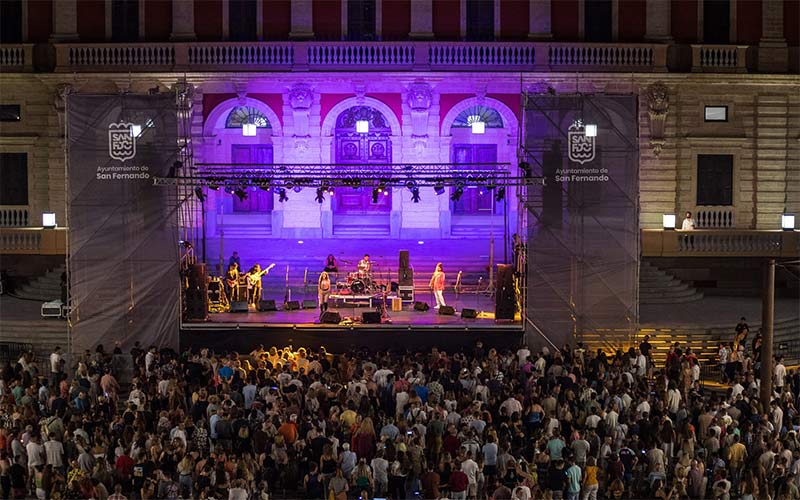 La Isla festeja un año más el cumpleaños de Camarón con un concierto en la plaza del Rey
