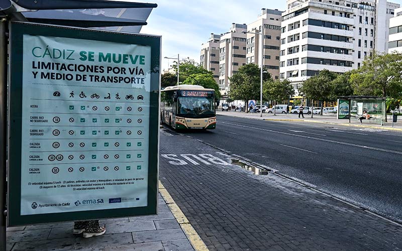 Diferentes colectivos también piden la retirada del nuevo Plan de Transporte Metropolitano de la Bahía de Cádiz por “trasnochado e inservible”
