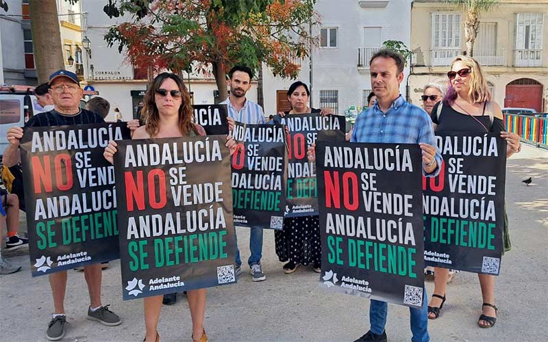 Adelante Andalucía alerta en Cádiz de la “burbuja” creada en el sector turístico