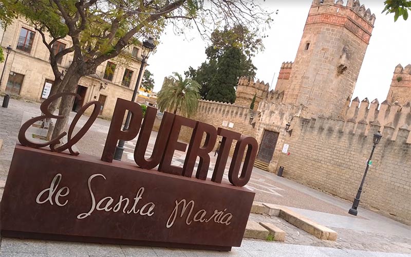 El Ayuntamiento de El Puerto no otorgará más licencias para viviendas turísticas hasta contar con una normativa propia, “por precaución”