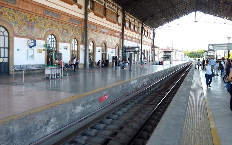 Denuncian una “agresión brutal” a un vigilante de la estación de Jerez: “estamos abandonados”