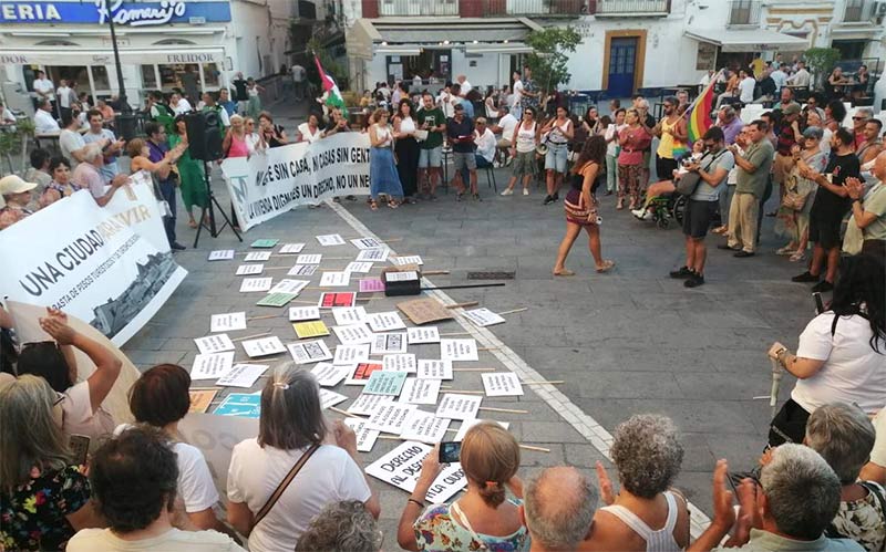 “Deben dejar de ignorar el problema y asumir el daño que causan”; registran “exigencias” frente al “modelo turístico descontrolado” de El Puerto