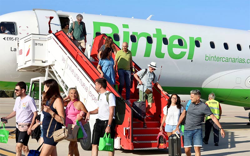 Binter ‘mueve’ a 100.000 pasajeros entre las Islas Canarias y Cádiz en menos de cuatro años