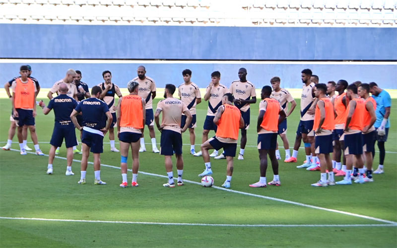 Un desnortado Cádiz dentro y fuera del campo debuta ante el Zaragoza en Segunda, otra vez