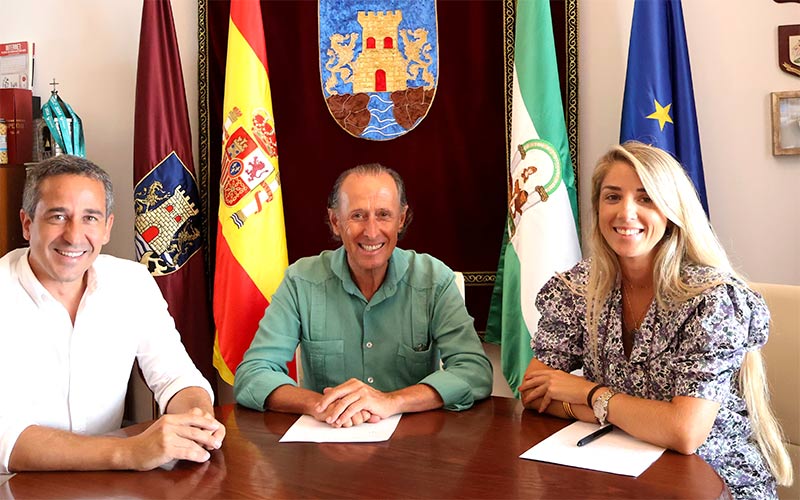 “Isabel Butrón nos deja por Teófila Martínez”