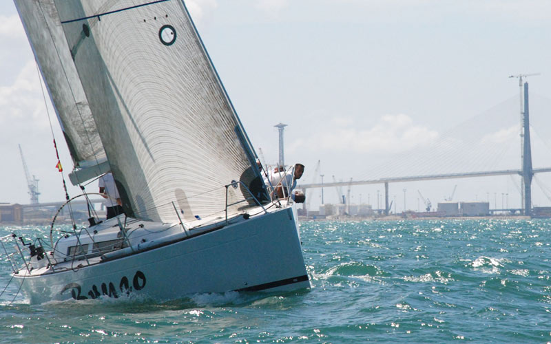 Aguas de la bahía gaditana acogen hasta el domingo la Semana Náutica y la Juan de la Cosa