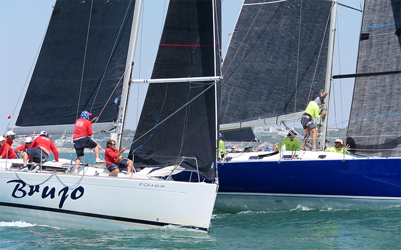 El ‘Brujo’ de Federico Linares hace doblete: gana la Semana Náutica y la Regata Juan de la Cosa