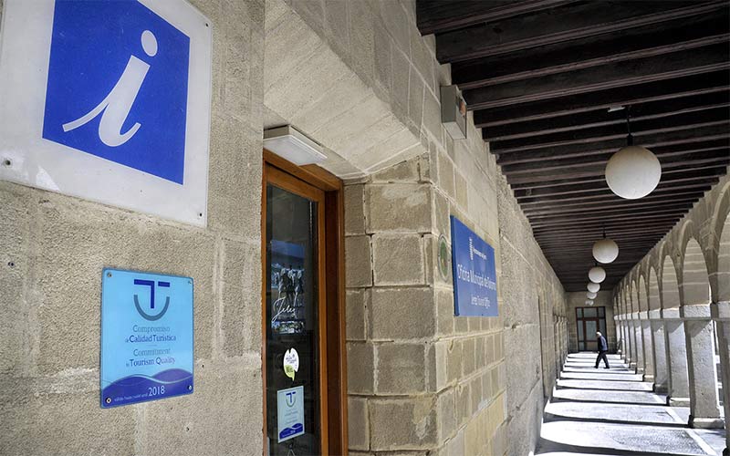 La consultora madrileña contratada para elaborar el Plan Estratégico de Turismo de Jerez de la Frontera se ‘lía’ con Jerez de los Caballeros