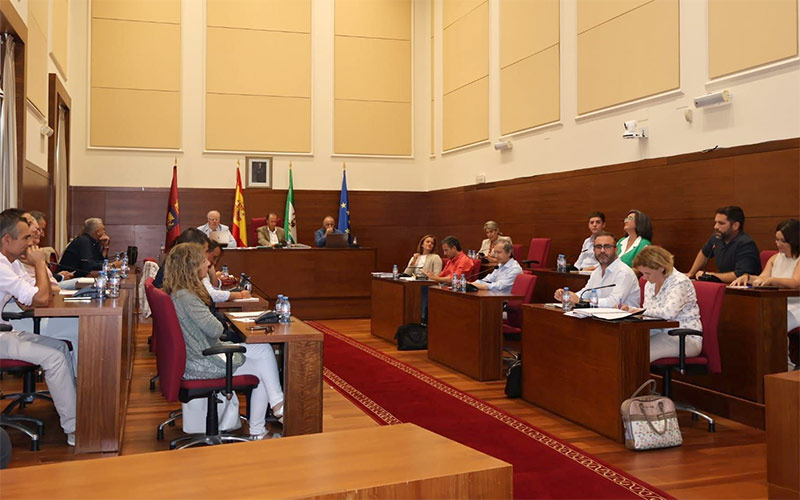 Gobierno y oposición radiografían el estado de Chiclana: del “sabemos hacia dónde vamos” al “Román es una delegación más del sanchismo”