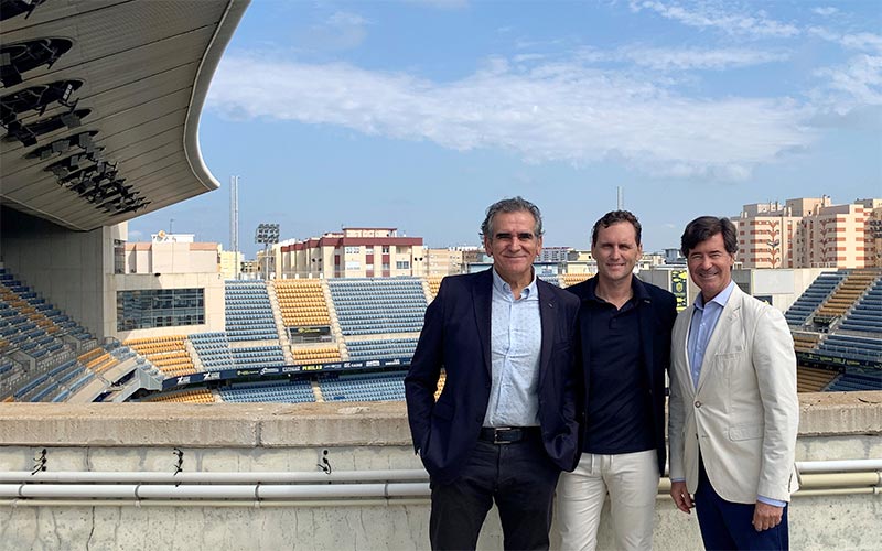 El Gran Hotel Luna de Cádiz en la tribuna del Nuevo Mirandilla quiere abrir en diciembre de 2025 “integrándose en la vida de la ciudad”