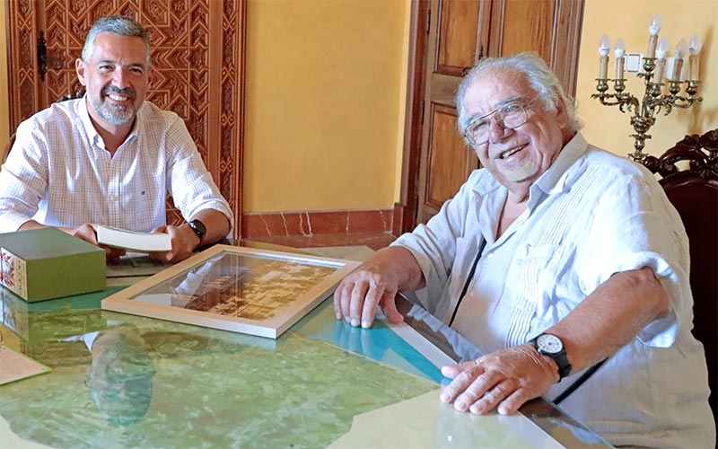 Tres días de “admiración y dolor” en Rota por la muerte de ‘su’ poeta Ángel García López