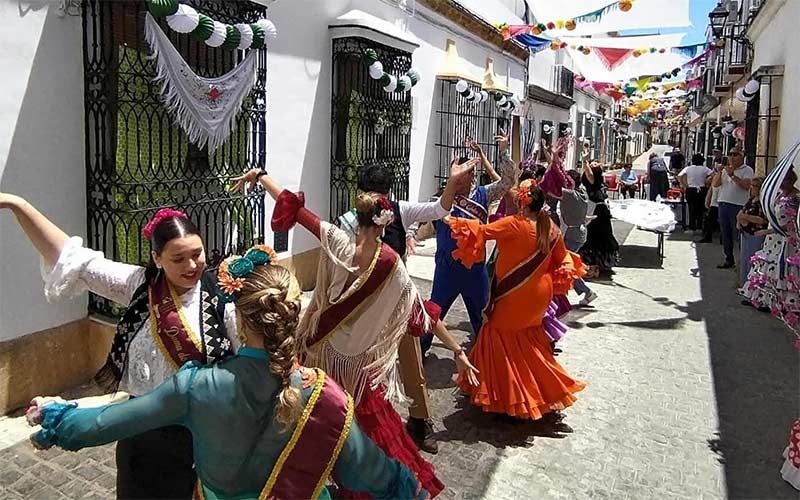 Puerto Real entrega su premio turístico a vecinos de la calle San José: “son ejemplo de espíritu comunitario que transforma el espacio urbano”