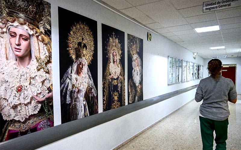 “Permitiendo actos religiosos en el Puerta del Mar, la Junta insinúa que ya sólo nos queda encomendarnos a dios para que nos atiendan”
