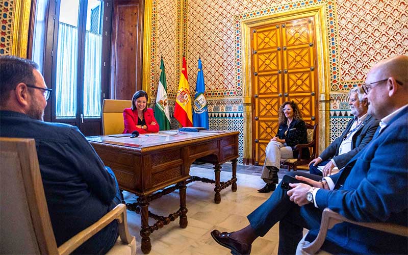 Un empresario, un cantante y un enfermero-belenista, los Reyes Magos 2025 de La Isla