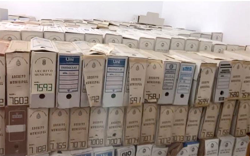 El Archivo Municipal de La Isla, “inaccesible y desperdigado” por hasta cuatro dependencias