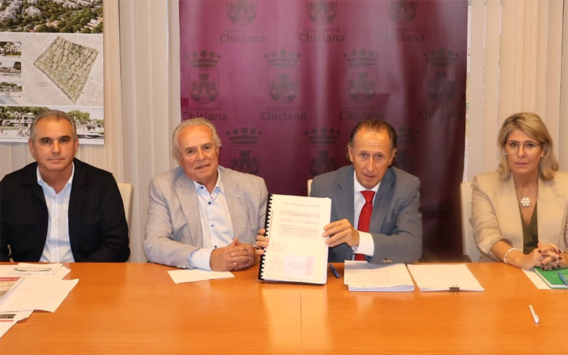 Empresarios y Ayuntamiento muestran preocupación por el acceso sur al polígono Pelagatos; la Diputación culpa al PSOE
