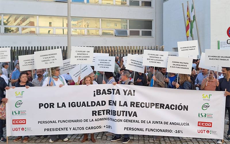 Denuncian la pérdida de poder adquisitivo de funcionarios de la Junta de Andalucía mientras el Gobierno de Moreno Bonilla se sube sus sueldos