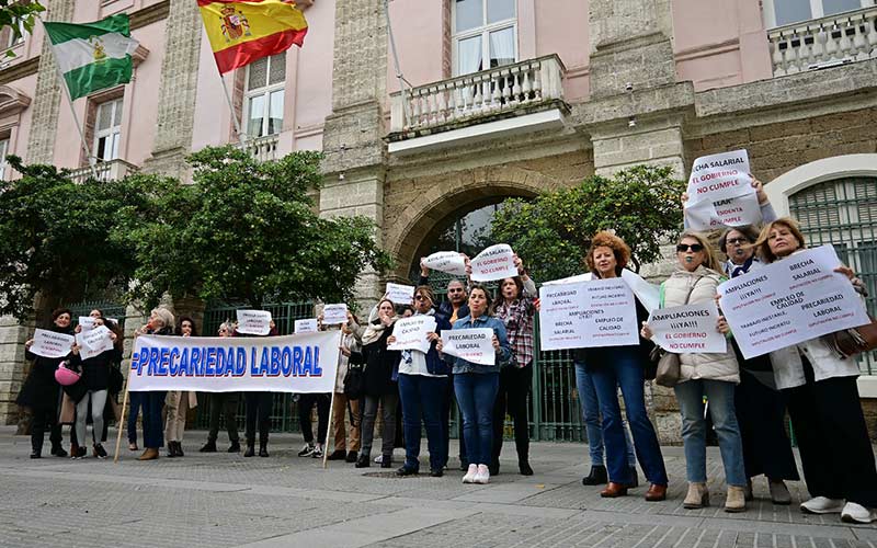 Los sindicatos rechazan la “decisión unilateral” del Gobierno de la Diputación gaditana de crear un ente autónomo para los servicios sociales