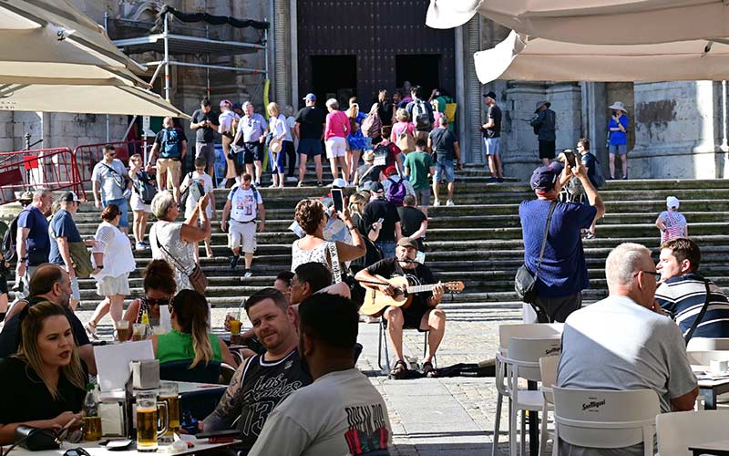 La provincia de Cádiz ‘despide’ octubre con casi 2.000 parados más, el 90% del sector servicios