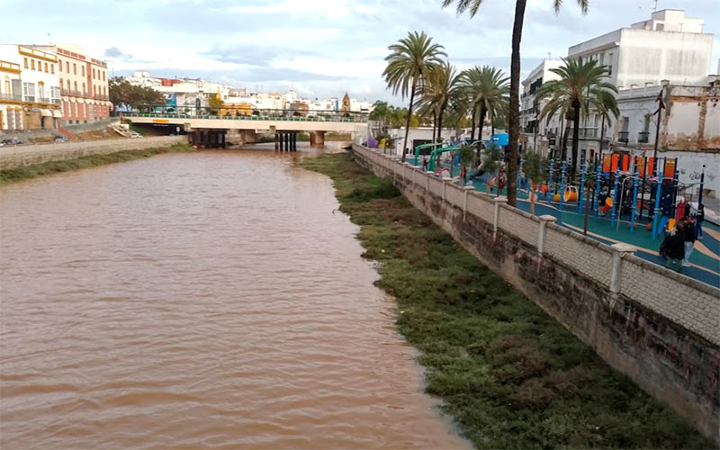 Se implantará un sistema de alerta contra inundaciones del río Iro a su paso por Chiclana