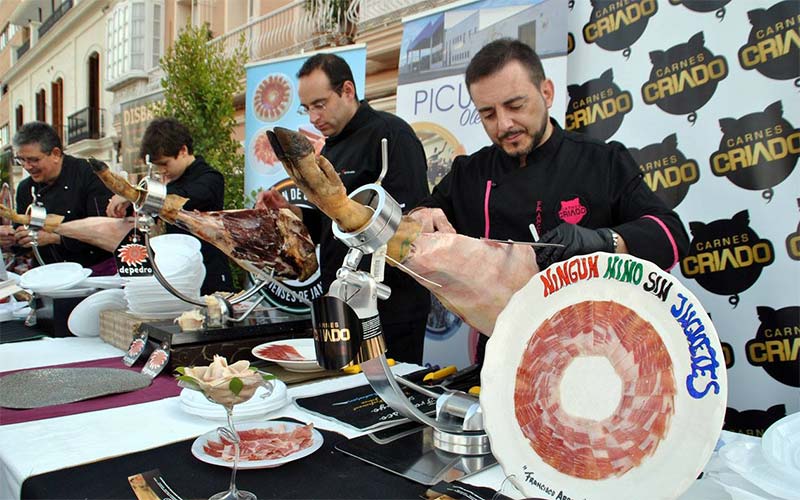La X Feria Solidaria de Cortadores de Jamón tendrá un formato “más recogido y ordenado”