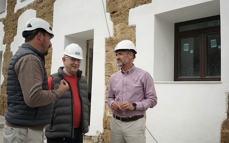 La rehabilitación del edificio de plaza de España es la obra de “mayor calado” en Rota en años