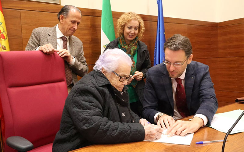 Vendidas ya 61 viviendas municipales de la barriada de Santa Ana, mientras otros 80 inquilinos también quieren ser propietarios