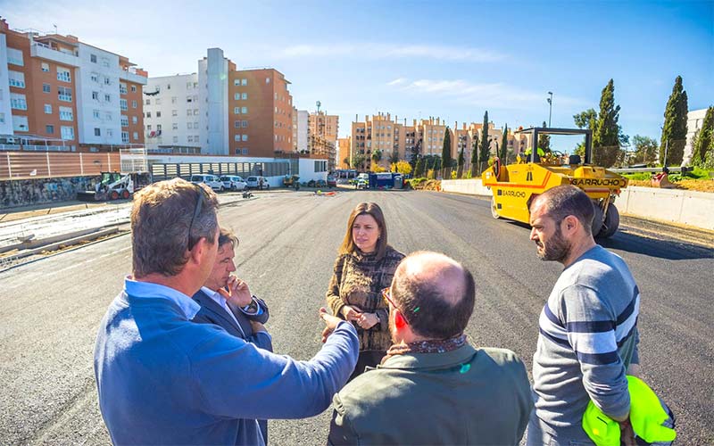 Las bolsas de aparcamiento adecentadas en Ronda del Estero y Rafael Alberti, casi listas