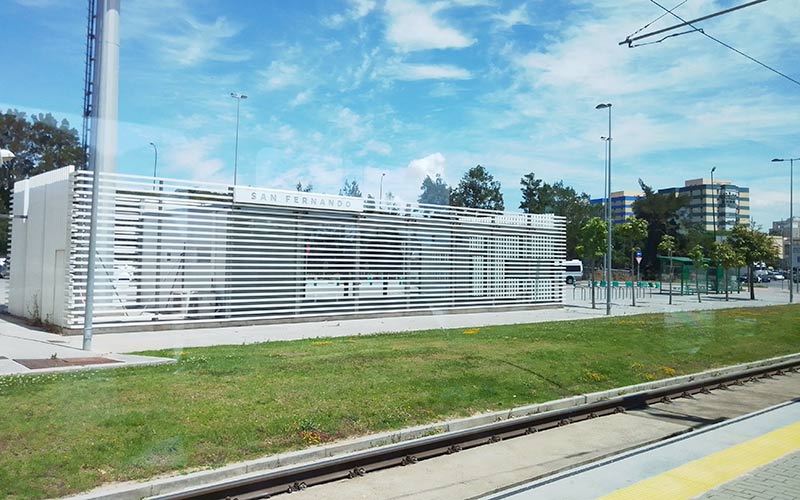 La estación de autobuses de La Isla sigue en el limbo, y “cada vez que preguntamos a Cavada, la respuesta siempre es el silencio y la inacción”