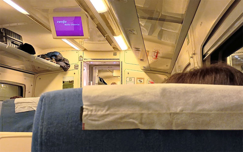 Seis meses más de bonos gratuitos de Cercanías (y Trambahía) y Media Distancia y de descuentos extra en el autobús para viajeros recurrentes