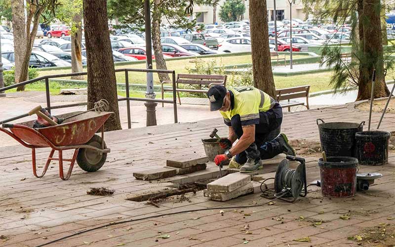 El Consistorio isleño destaca la reparación de 4.500 metros cuadrados de acerado en 2024