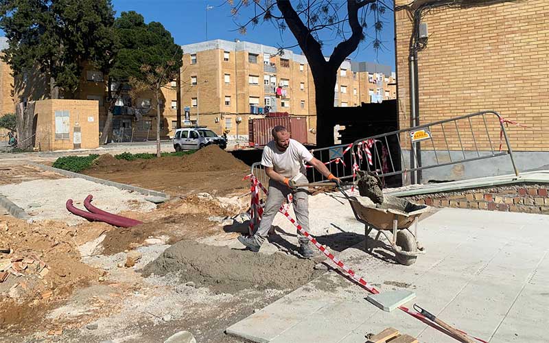 La “transformación” del entorno del Mercado Norte de Rota supera la mitad del camino