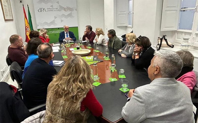 El Defensor del Pueblo Andaluz asume el “malestar” de los vecinos de la séptima fase del Cerro del Moro pero tendrán una vivienda digna