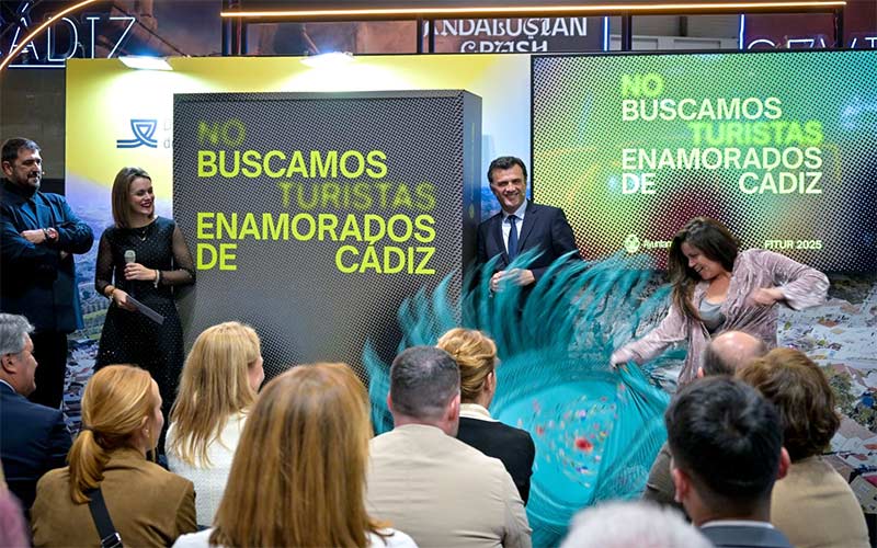 “No buscamos turistas”: Cádiz se planta en Fitur ambicionando “turismo de calidad que aprecie y valore la esencia de la ciudad y de los gaditanos”