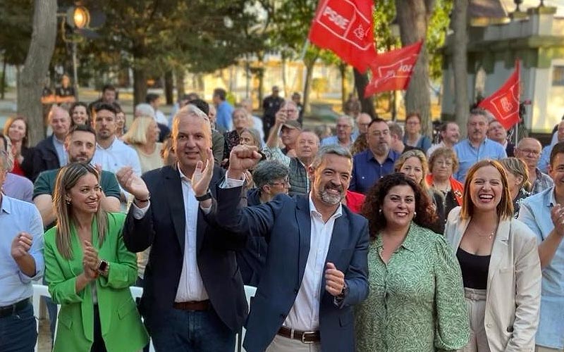 Javier Ruiz Arana le ‘peleará’ el liderazgo del PSOE gaditano al actual secretario provincial