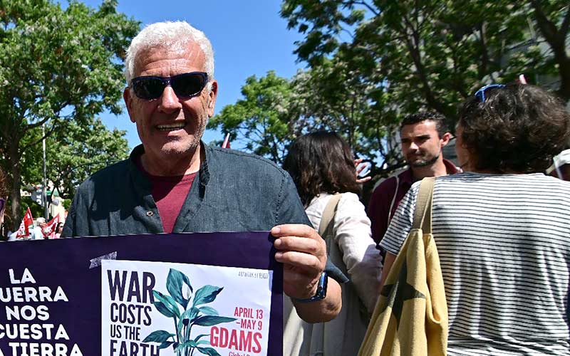 Fermín Aparicio presenta su último libro ‘La infancia palestina y la supervivencia’ en Jerez