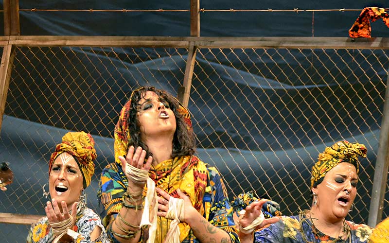 ‘La valla’ gana el concurso Carnaval Refugio de CEAR por “transmitir con sensibilidad las tragedias que viven los migrantes en su travesía”