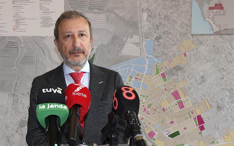 El futuro POU de Chiclana recibe más de 350 alegaciones, un 70% en los últimos días de plazo